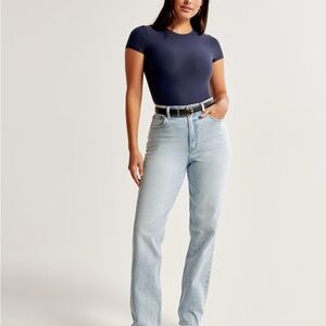 Abercrombie and Fitch 90’s Slim Straight Ultra High Rise Jeans. Curve Love.